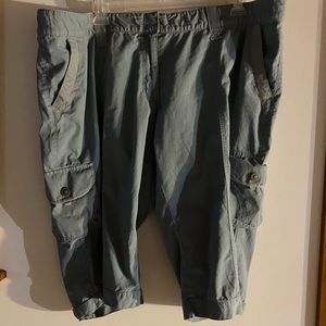 Bluish grayish Capri pants 26w